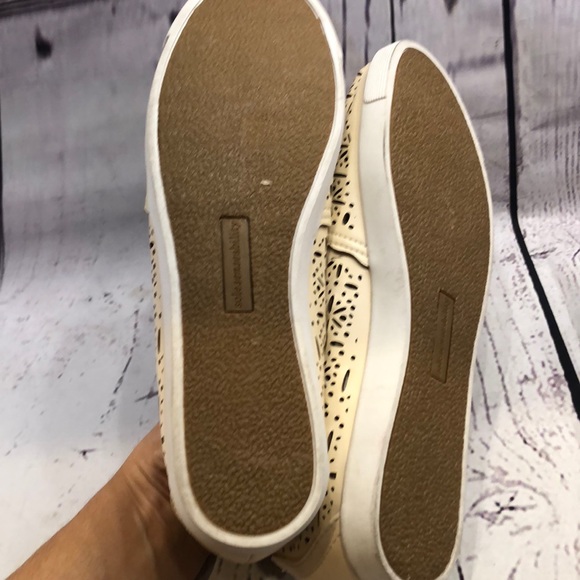 Solesenseability ivory Nude Briella slip on NWOT - Picture 5 of 5